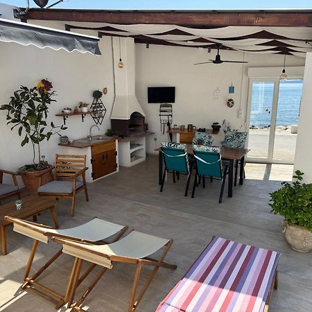 Beach House Oasis Villa Livak Kastela Bagian luar foto