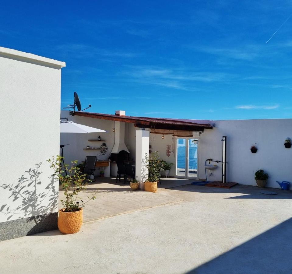 Beach House Oasis Villa Livak Kastela Bagian luar foto
