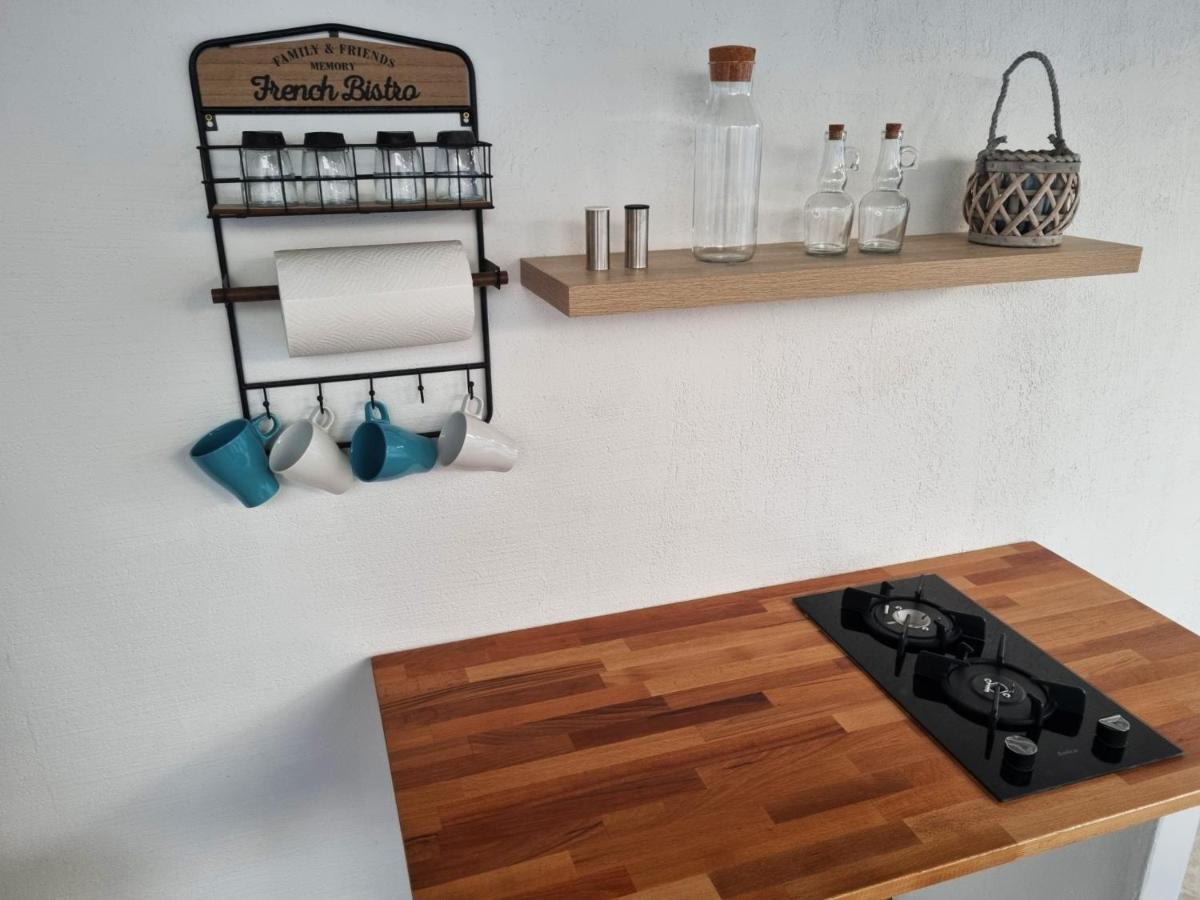 Beach House Oasis Villa Livak Kastela Bagian luar foto