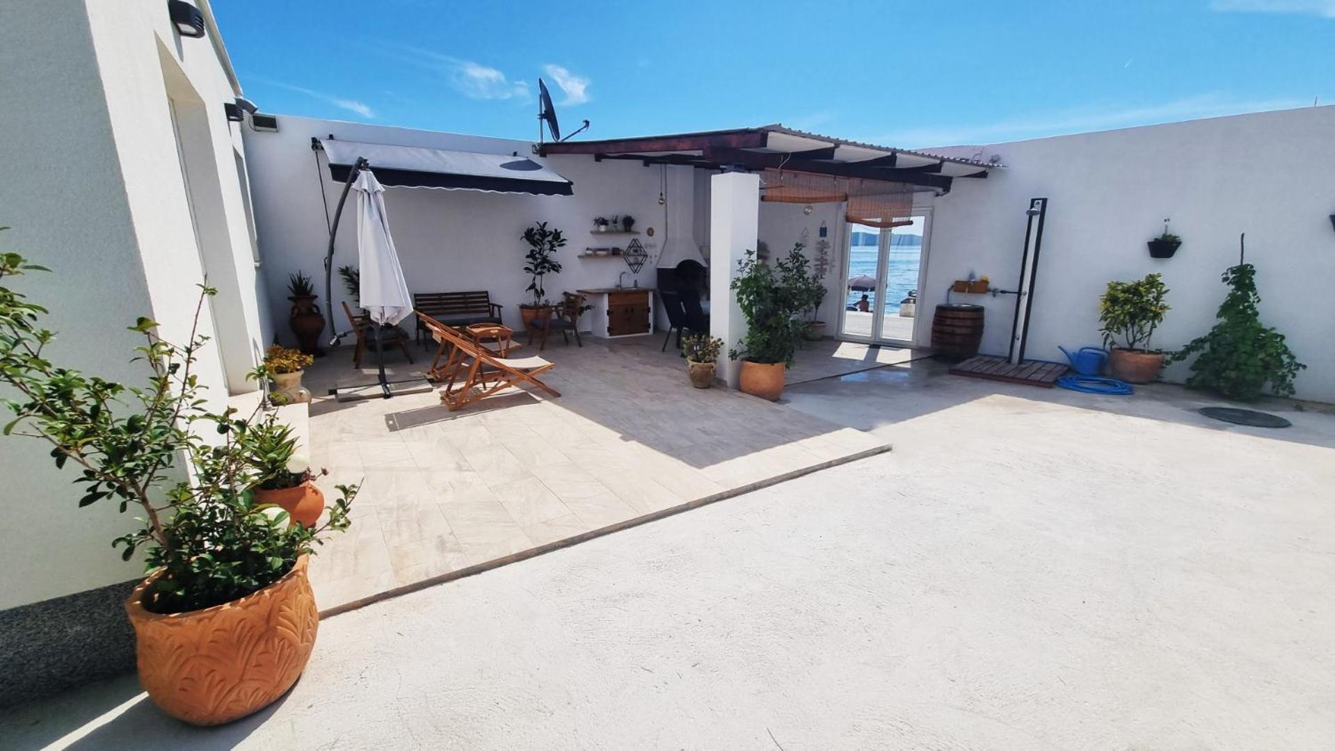 Beach House Oasis Villa Livak Kastela Bagian luar foto