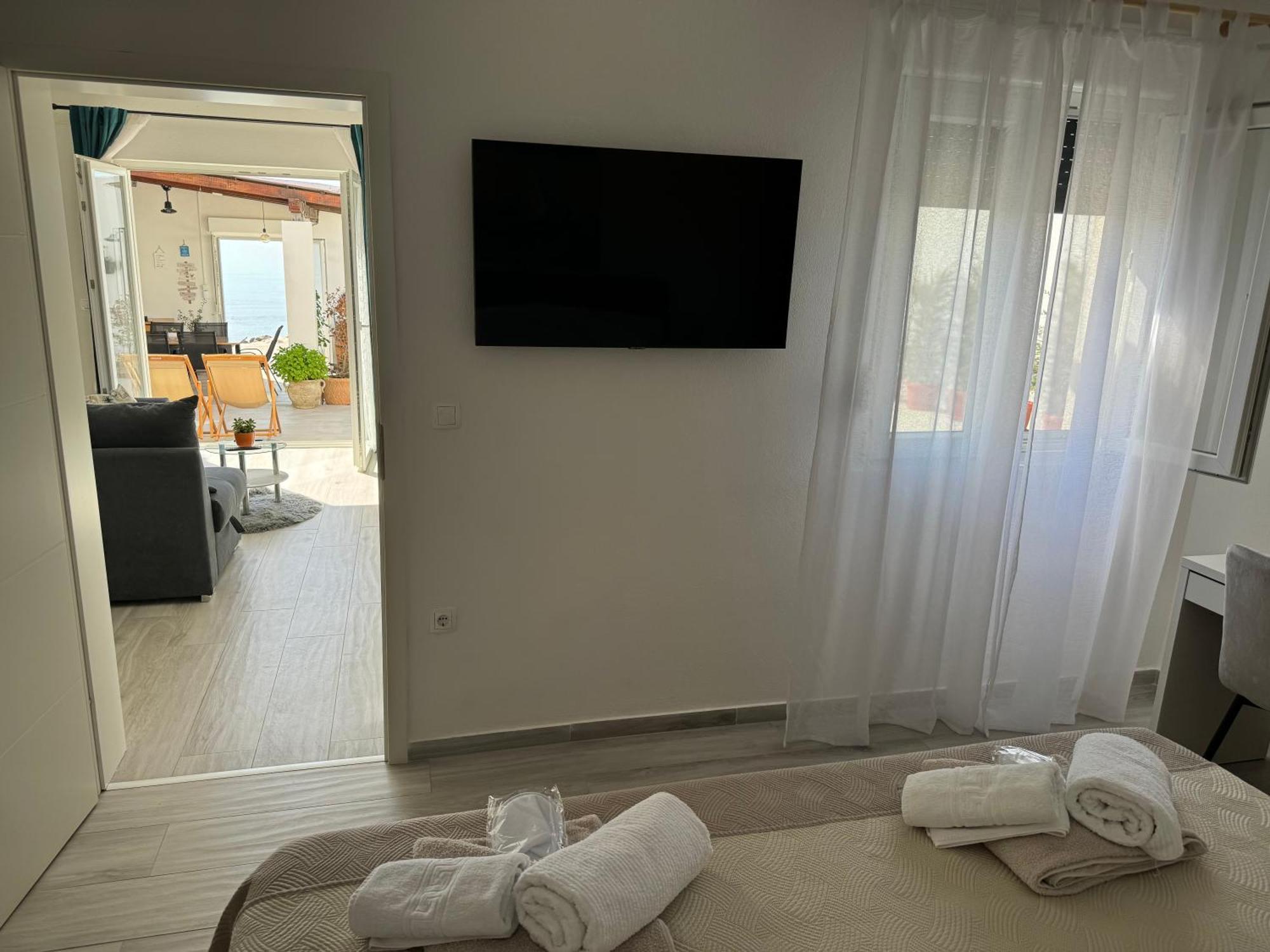 Beach House Oasis Villa Livak Kastela Bagian luar foto