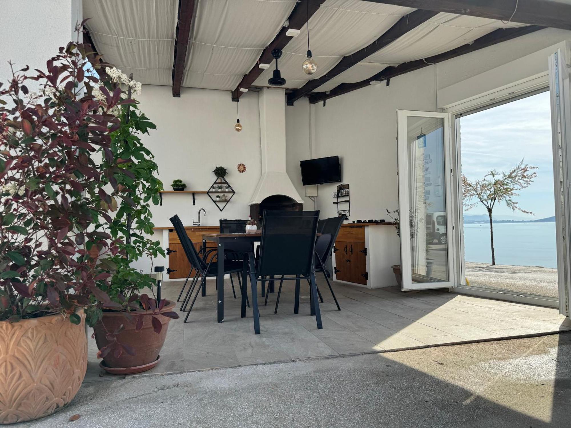 Beach House Oasis Villa Livak Kastela Bagian luar foto